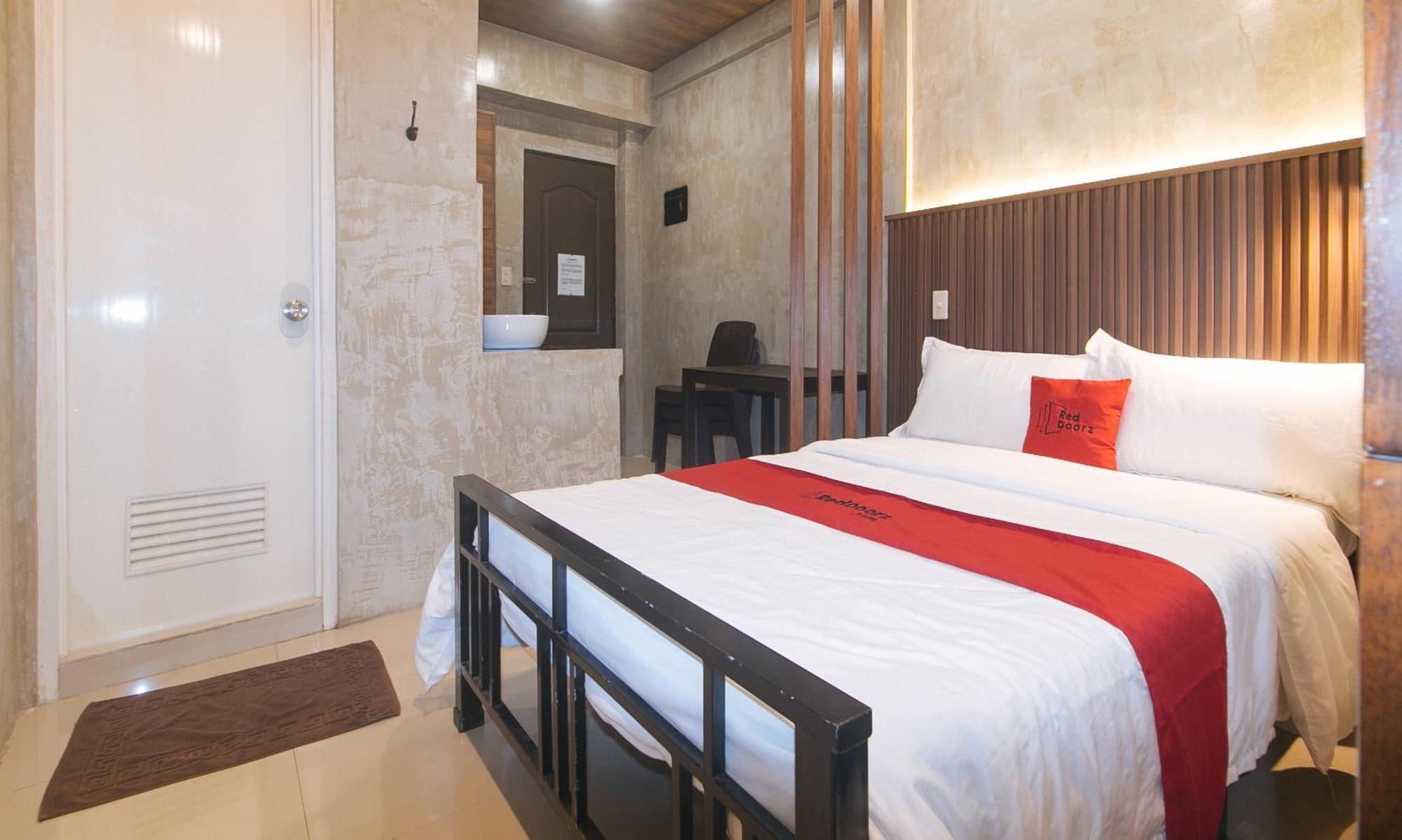 RedDoorz at MBB Room NAIA 2 Paranaque City Buitenkant foto