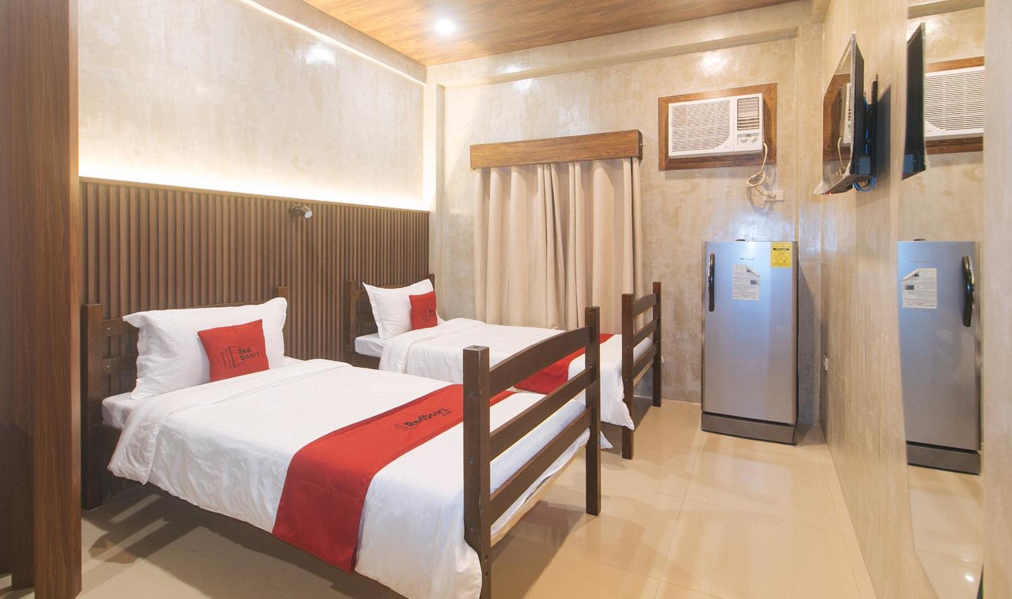 RedDoorz at MBB Room NAIA 2 Paranaque City Buitenkant foto