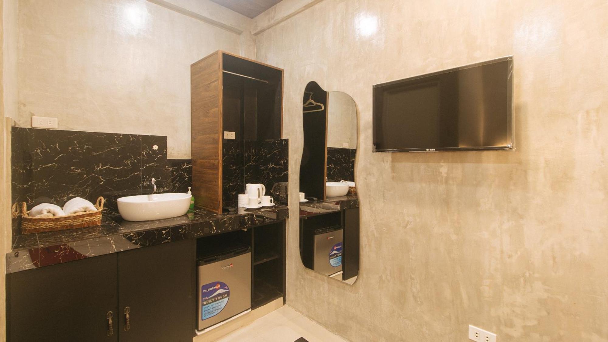 RedDoorz at MBB Room NAIA 2 Paranaque City Buitenkant foto