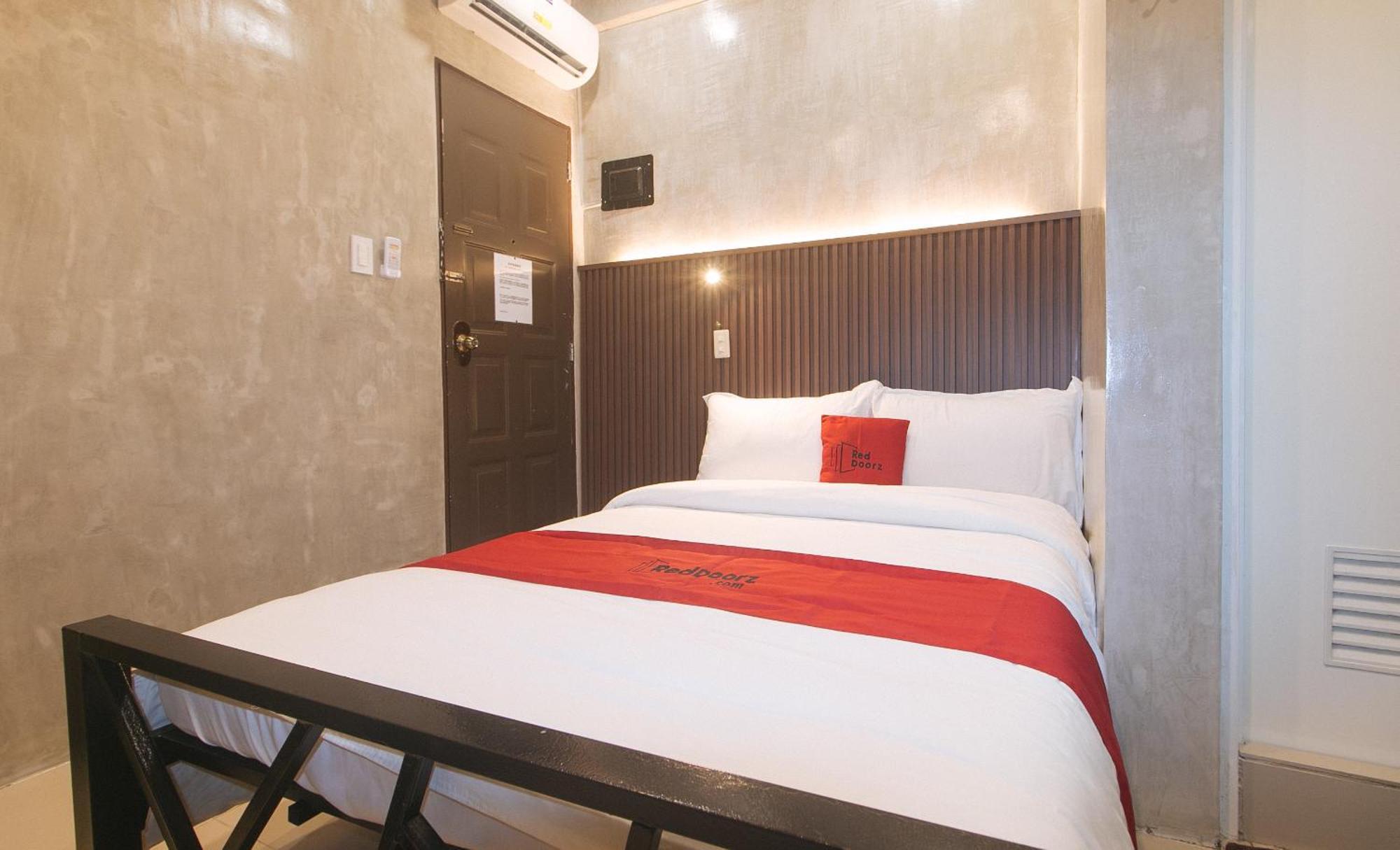 RedDoorz at MBB Room NAIA 2 Paranaque City Buitenkant foto